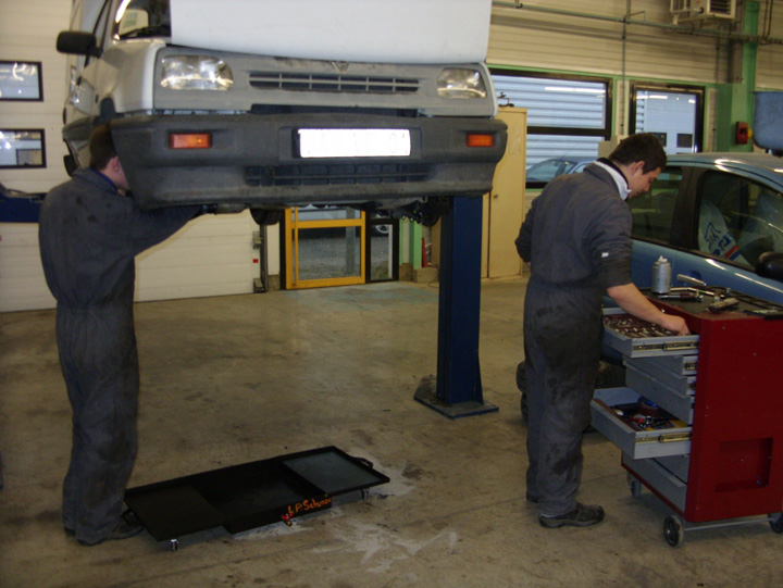 service auto RCA - Ziarul National