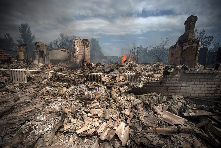 Ucraina: armele lasa in urma peste 6.000 de morti