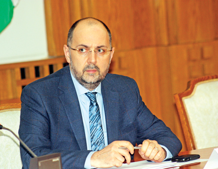 KELEMEN HUNOR - Ziarul National