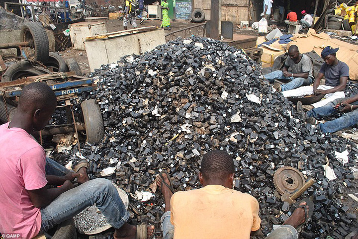 Cel mai mare cimitir de electronice din lume se afla in Africa, unde in alta parte!