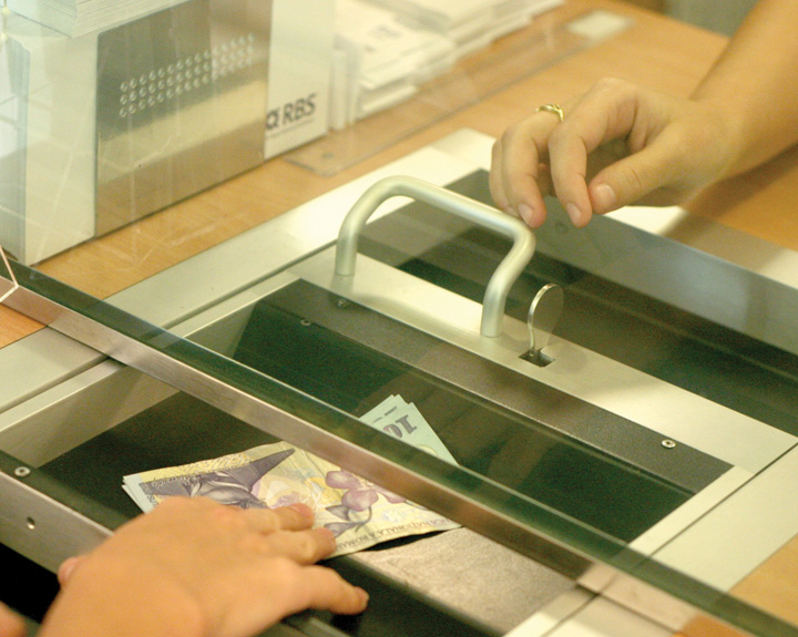 ghiseu bancar plata rate - Ziarul National