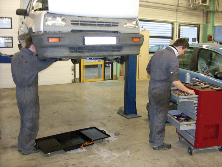 service auto masina sh - Ziarul National