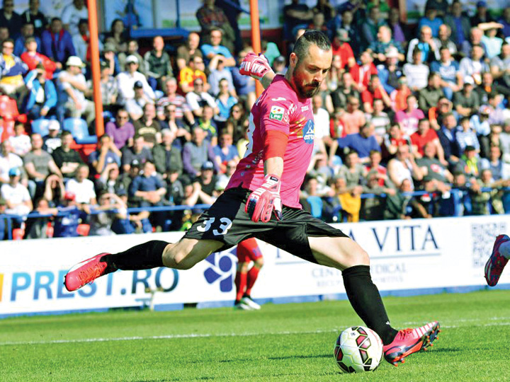 Portarul Stancioiu are mai multe pase de gol decat stelistul Tanase