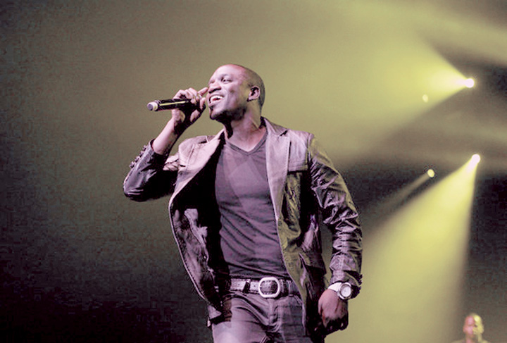 Akon+ BUN. jpg - Ziarul National