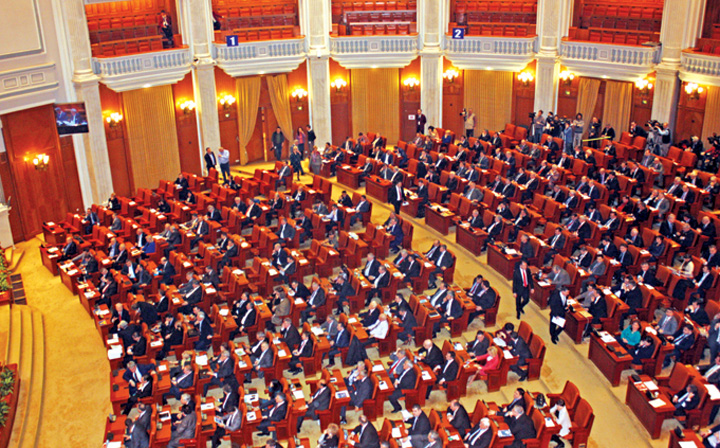 Pensiile speciale, unda verde de la comisii