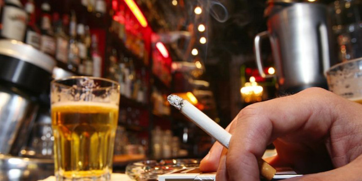 China: comerciantii unei regiuni majoritar musulmane, obligati sa vanda alcool pentru a ”slabi islamul”.