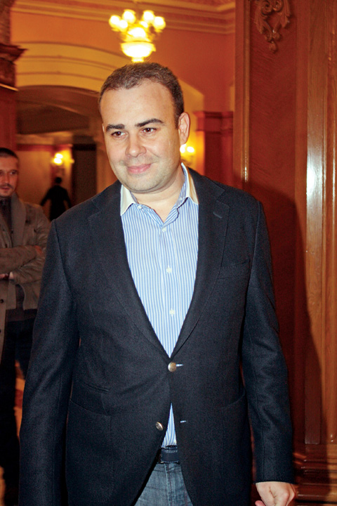 Darius Valcov si-a luat adio de la PSD si Senat