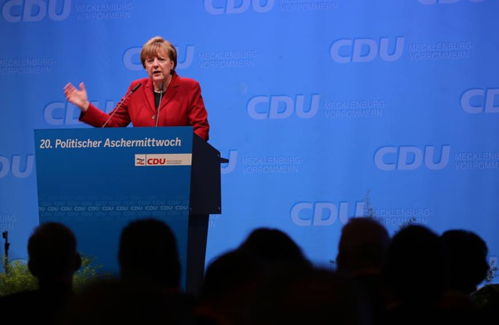 Angela Merkel ramane cea mai puternica femeie din lume. Michelle Obama, cea mai cheltuitoare!