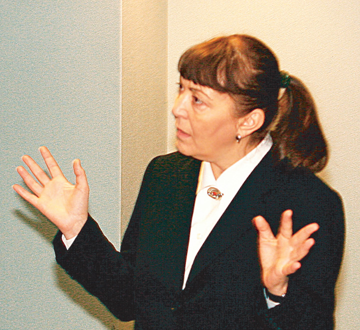 MONICA MACOVEI - Ziarul National