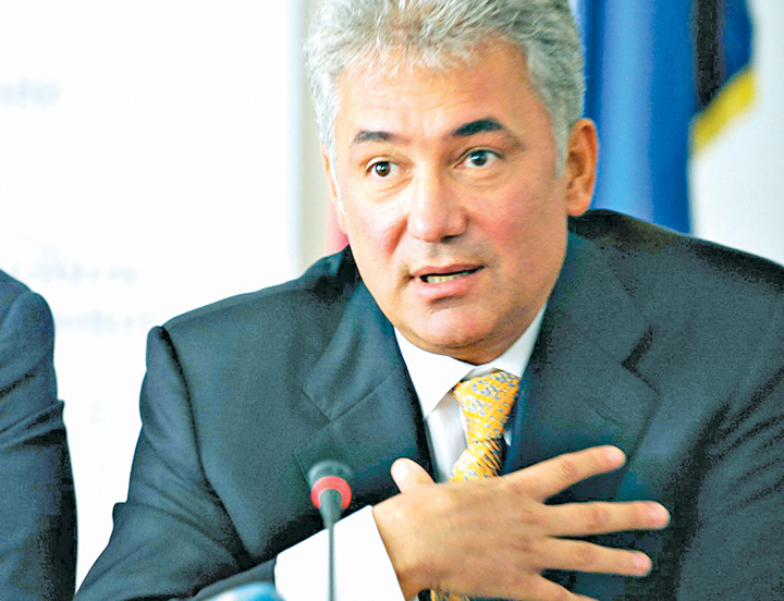 Adriean Videanu, liber ca pasarea cerului