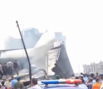 Un avion militar s-a prabusit intr-o zona rezidentiala: peste 40 de morti (IMAGINI SOCANTE)