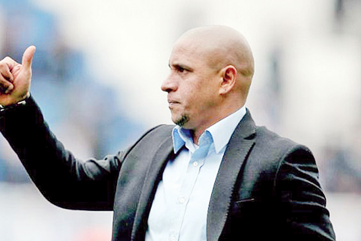 Roberto Carlos in locul lui Dan Petrescu, la Al Arabi