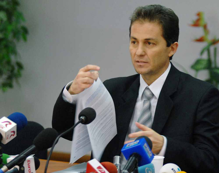 Daniel Morar da de pamant cu SRI