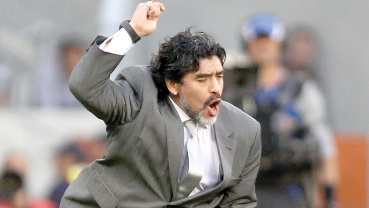 Maradona vrea sa conduca FIFA
