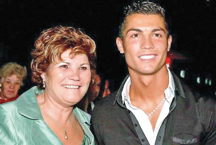 Mama lui Cristiano Ronaldo, retinuta pe aeroportul din Madrid