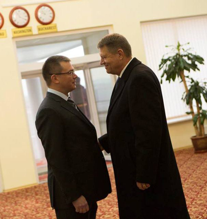 Iohannis, acuzat ca i-a dus de nas pe social-democrati