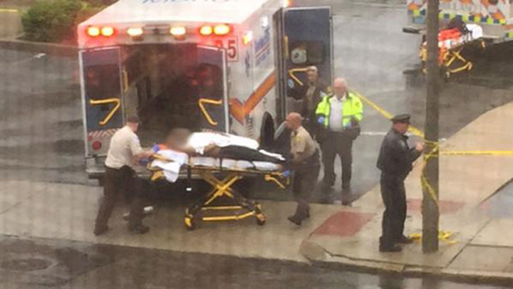 Un suspect jihadist, impuscat in plina strada in Boston
