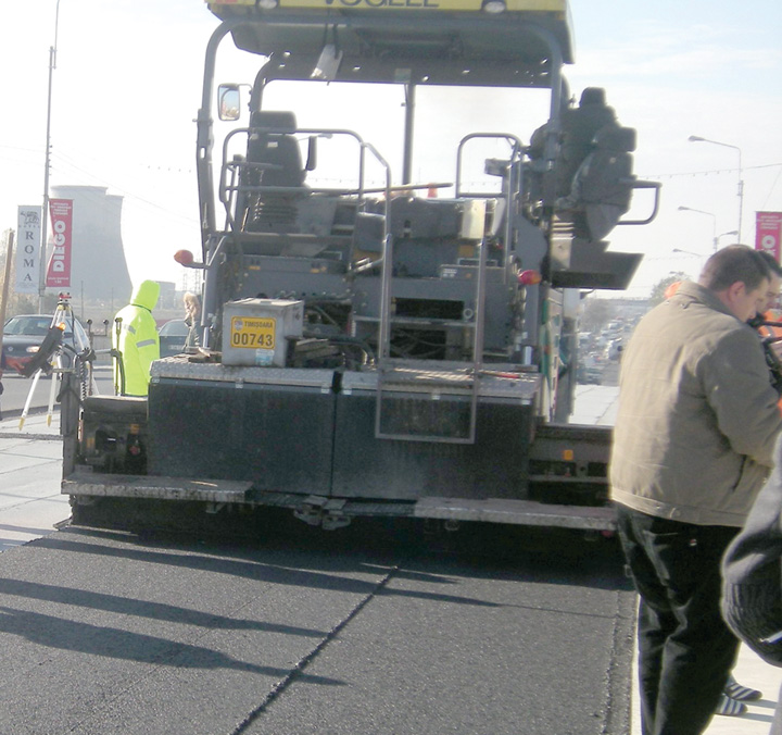 Statul largeste drumuri in loc sa faca autostrazi