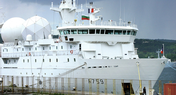 O nava de recunoastere franceza a intrat in Marea Neagra