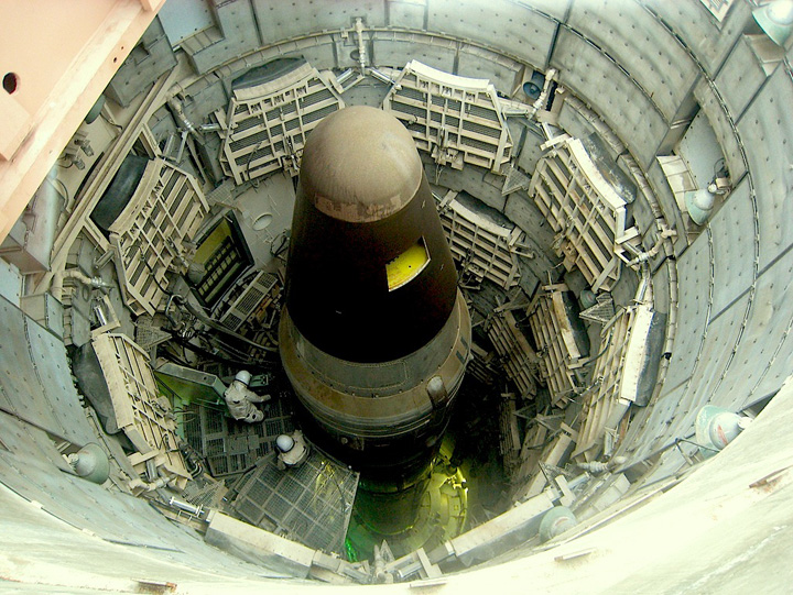 Arsenalele nucleare se modernizeaza, in ciuda declaratiilor privind dezarmarea