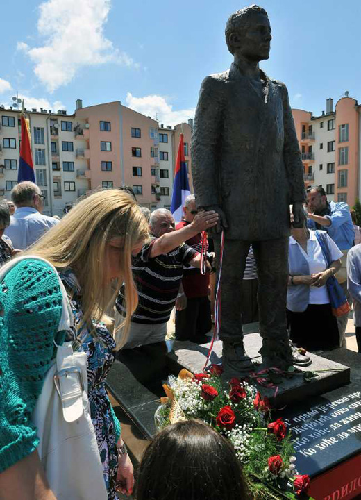 Statuia asasinului arhiducelui Franz Ferdinand, dezvelita la Belgrad