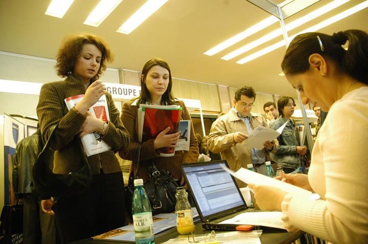 Fonduri de pana la 500.000 de euro pentru angajarea tinerilor