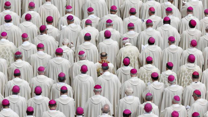 Vatican instituie un tribunal pentru cazurile de pedofilie