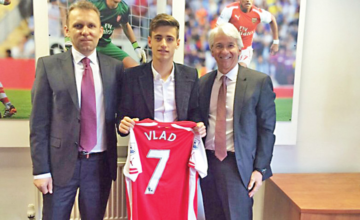 Primul roman la Arsenal: Vlad Dragomir, transfer in Anglia la 16 ani!