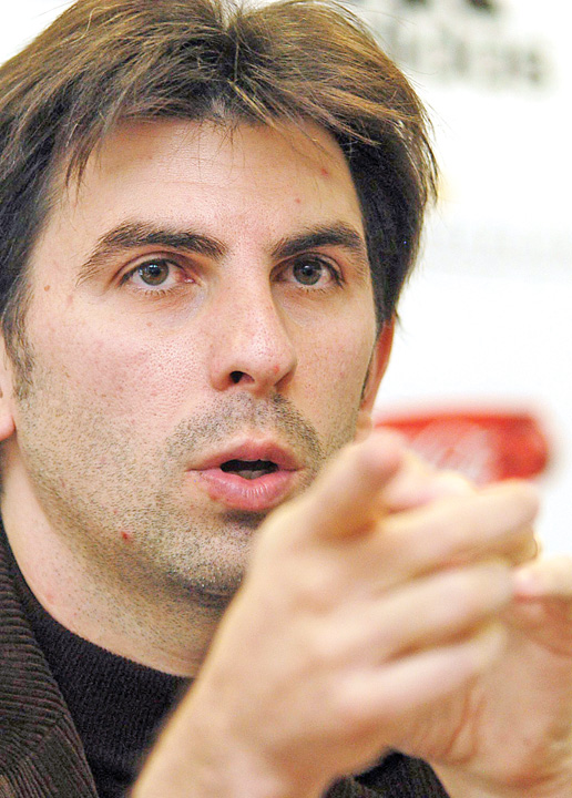 Lupescu avertizeaza Steaua in chestiunea „Radoi, antrenor fara licenta”: „Sunt cu ochii pe voi!”