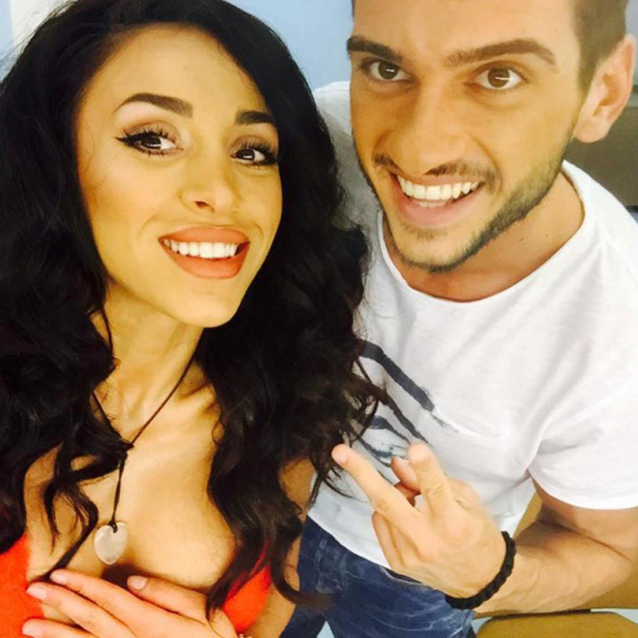 Ruby si Dorian Popa, cu masina-n sant