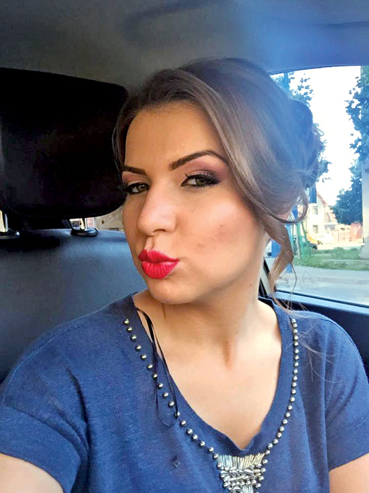 Fiica lui Duicu a incercat sa scape de telefonul cu care copia la BAC in timpul bataii cu politistii