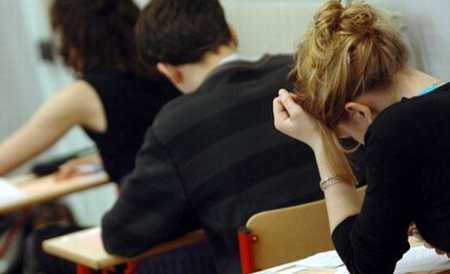 BACALAUREAT 2015: Elevii au dat miercuri examen la matematica sau la istorie