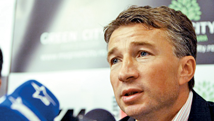 dan petrescu la conferinta - Ziarul National