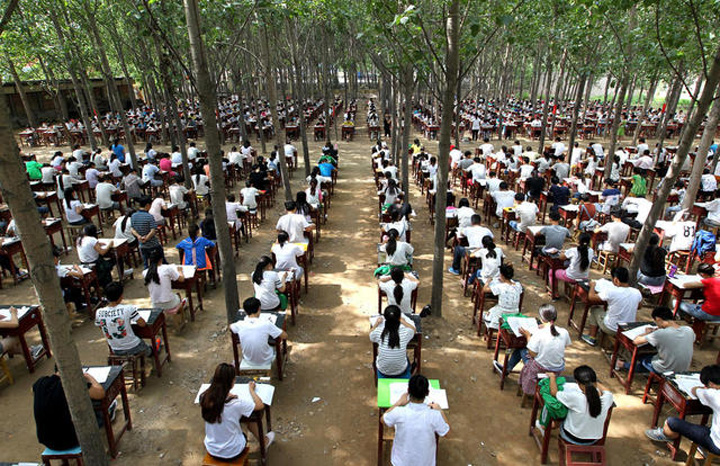 Fara presiune: examen de treapta in China, desfasurat in padure!