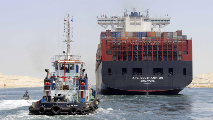 Trei nave uriase au testat noul Canal Suez
