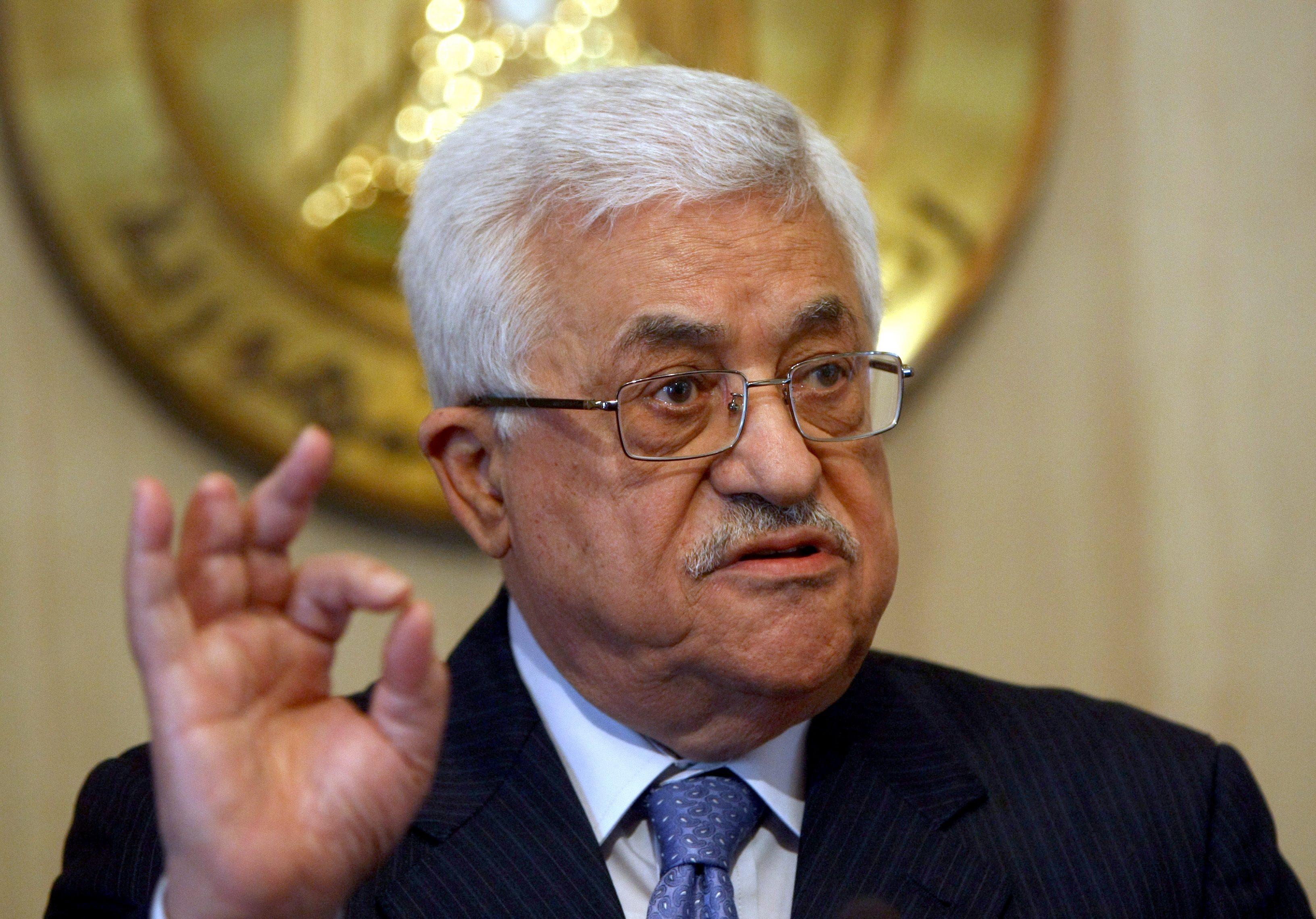 Mahmoud Abbas a demisionat de la conducerea OEP