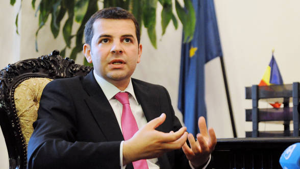 Tensiuni in ALDE: Constantin a parasit sedinta in care urma sa se decida data Congresului