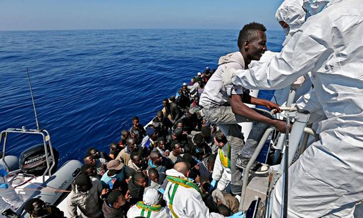Merkel: Problema emigrantilor, mai dificila ca situatia Greciei sau stabilitatea euro