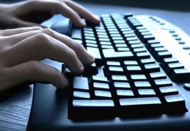 Nou succes pentru elevii romani: olimpicii pasionati de informatica revin azi in tara cu patru medalii!