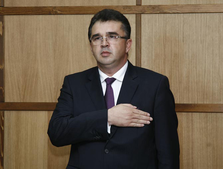 oprisan - Ziarul National