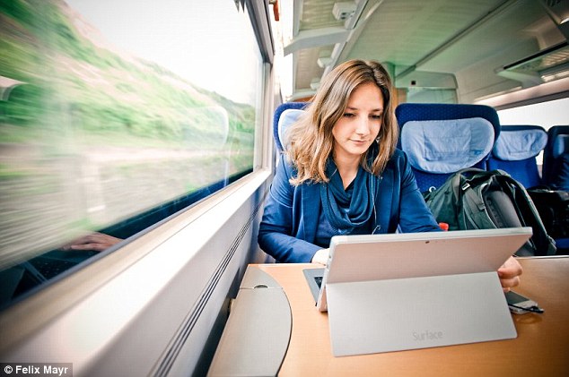 O studenta din Germania si-a schimbat viza de flotant. A renuntat la apartament pentru tren!