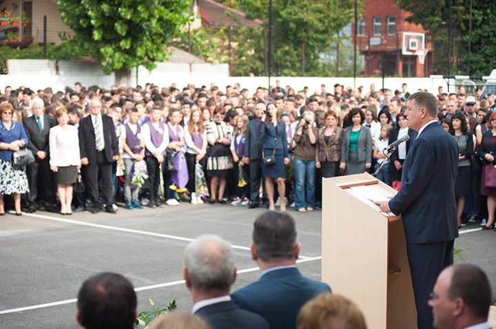 Iohannis, la debutul anului scolar: O educatie performanta nu produce someri, ci absolventi asteptati pe piata muncii