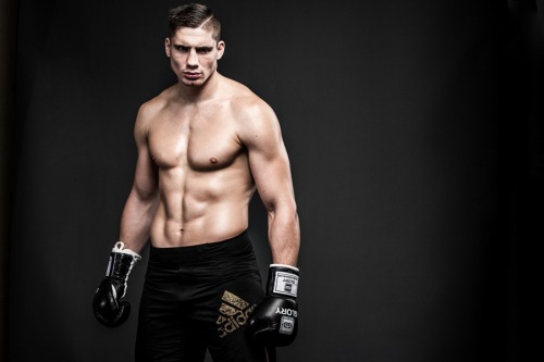 Printul kickboxingului, olandezul Rico Verhoeven, intra in cusca la RXF 20