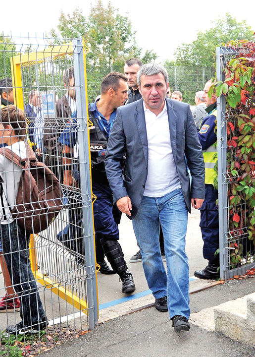 Hagi primeste „Golden Foot” de la Printul Albert de Monaco