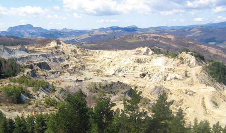 Rosia Montana Cariera cetate - Ziarul National