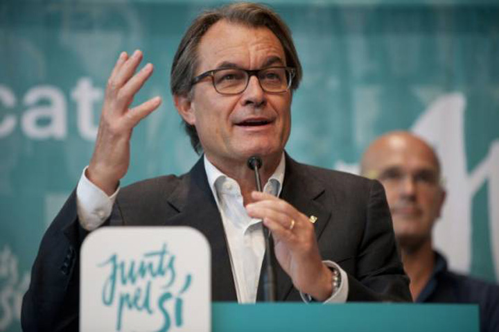 Liderul separatist catalan Arturo Mas, citat pentru nesupunere civila
