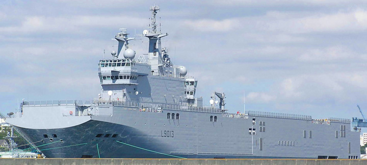 Moscova blocheaza vanzarea navelor Mistral