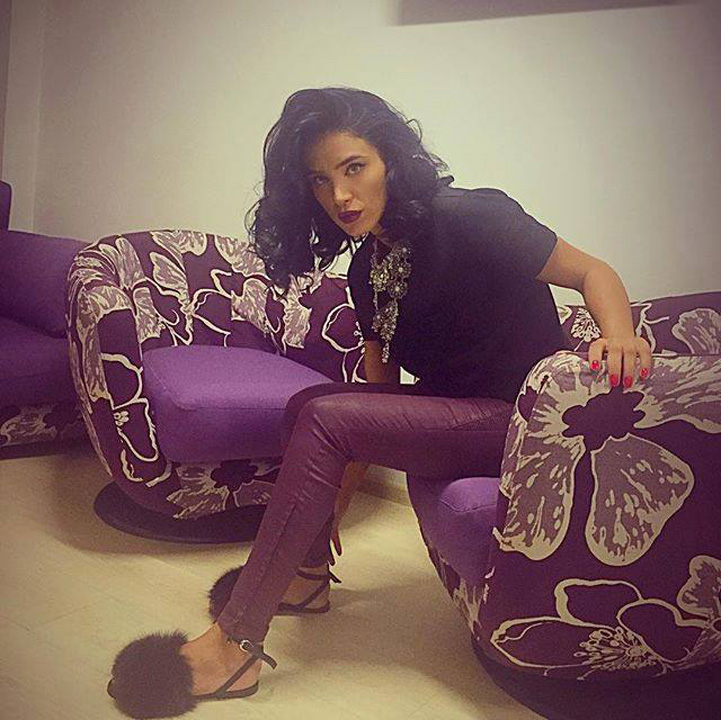 ADELINA PESTRITU, asa cum NU ai mai vazut-o!