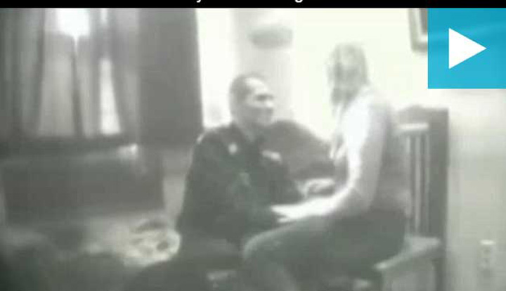 Mafiot rus, filmat in celula in timp ce facea sex cu o activista pentru drepturile omului!
