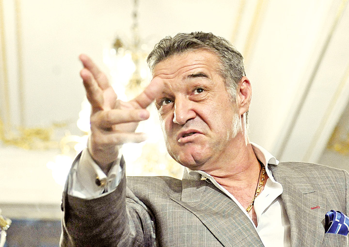 Becali schimba tot axul Stelei!